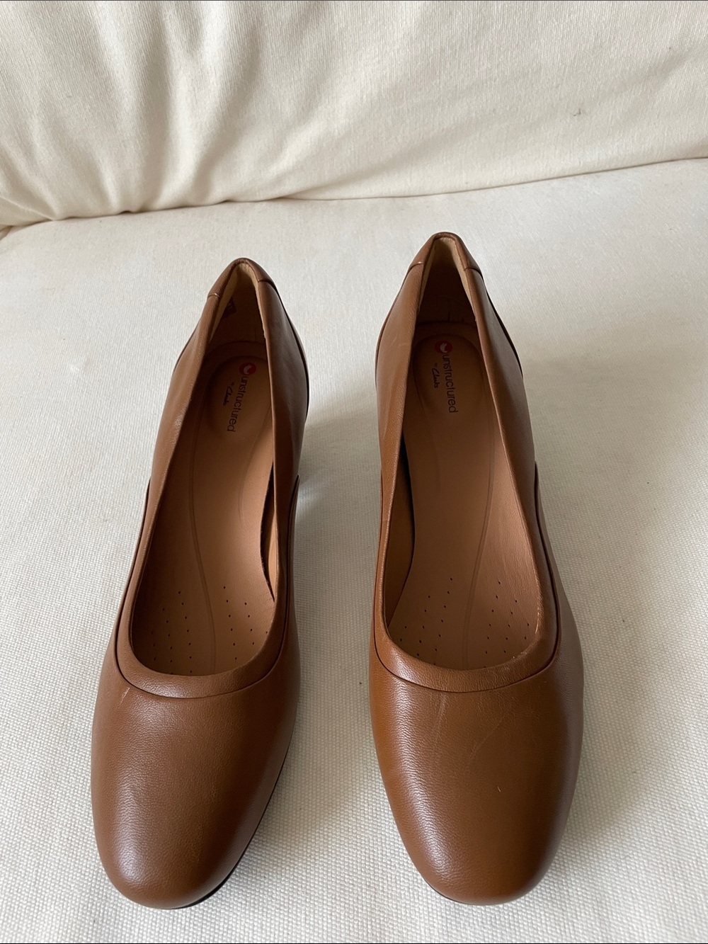 Clarks Brown Round-Toe Block Heel Pumps - Picture 4 of 9